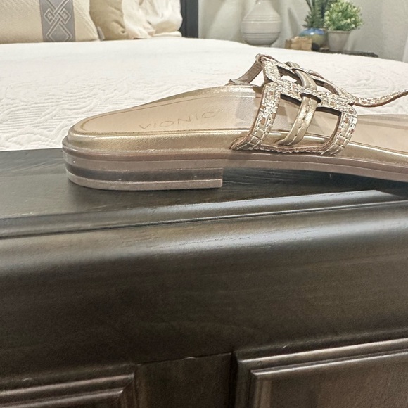 Vionic Gold Slide Flip Flops - Picture 2 of 6